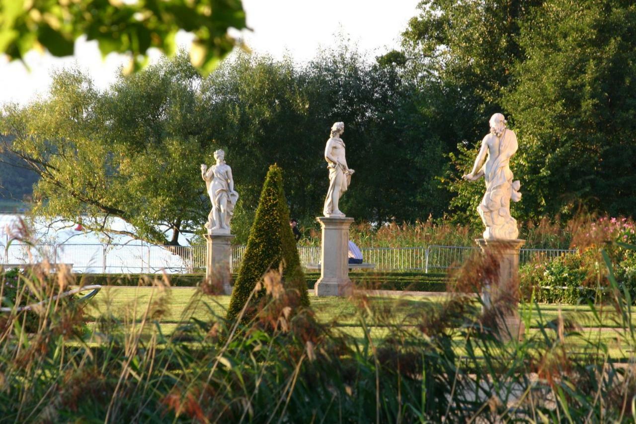 Marstall Im Schlosspark Rheinsberg Extérieur photo